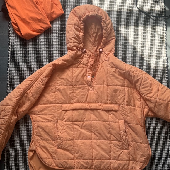 Knock Off Lululemon Puffer Jacket - Picture 2 of 2